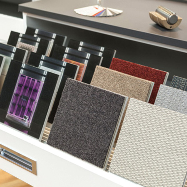 materialmuster_geben_einen_ueberblick