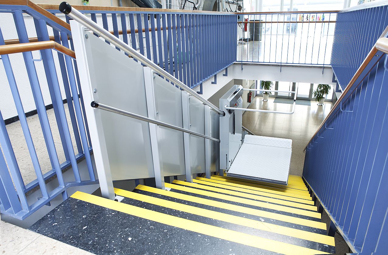 der plattformlift wird taeglich genutzt
