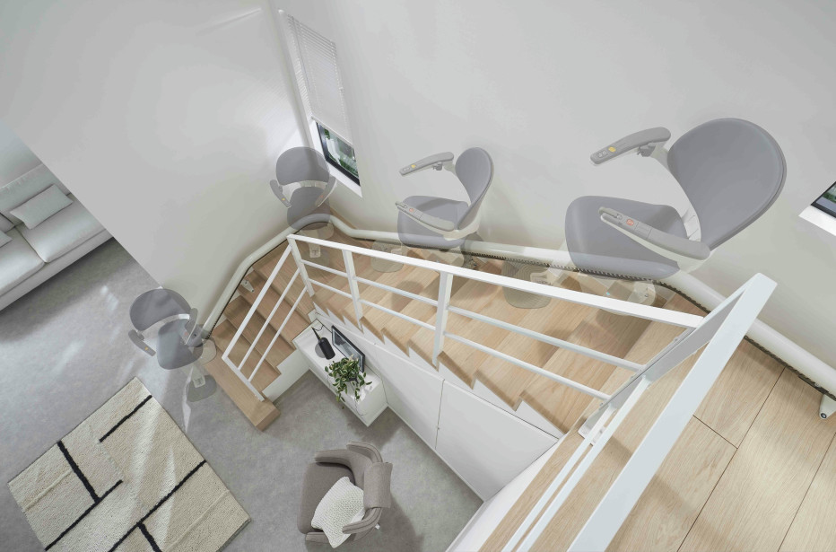 flowx 5 treppenlift kurvige treppe