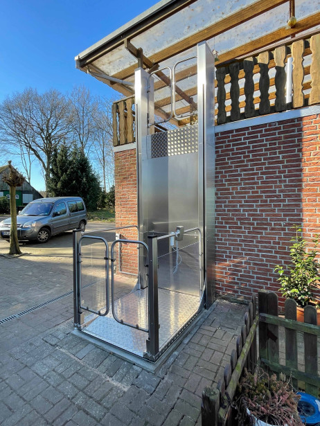 plattformlift vertikal aussen