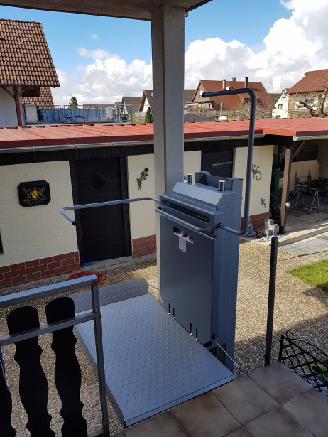 plv9 rollstuhlhebebuehne vertikal
