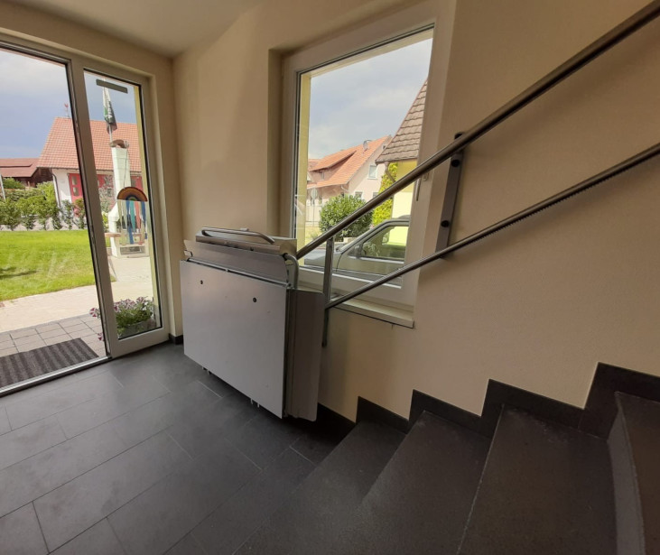 rollstuhllift ganser gerade treppe