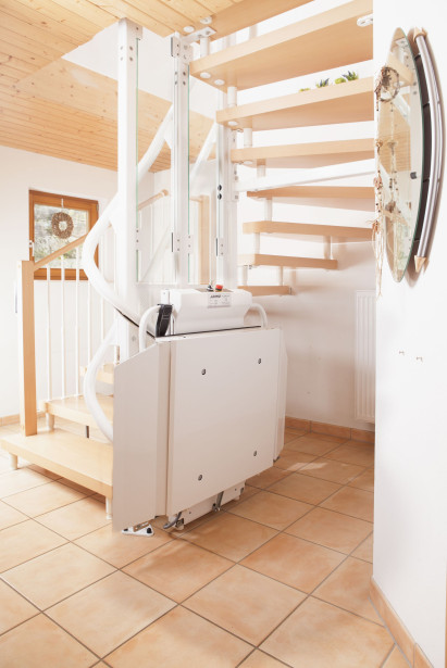 rollstuhllift gebraucht innen