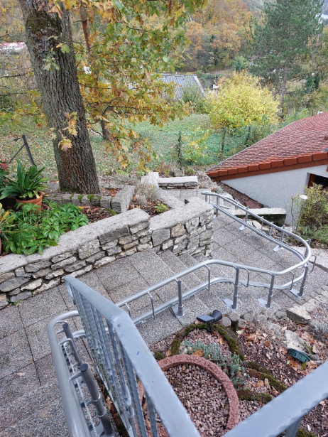 sitzlift im aussenbereich haus in hanglage bei heidelberg 2 