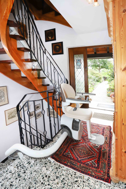 treppenlift holztreppe