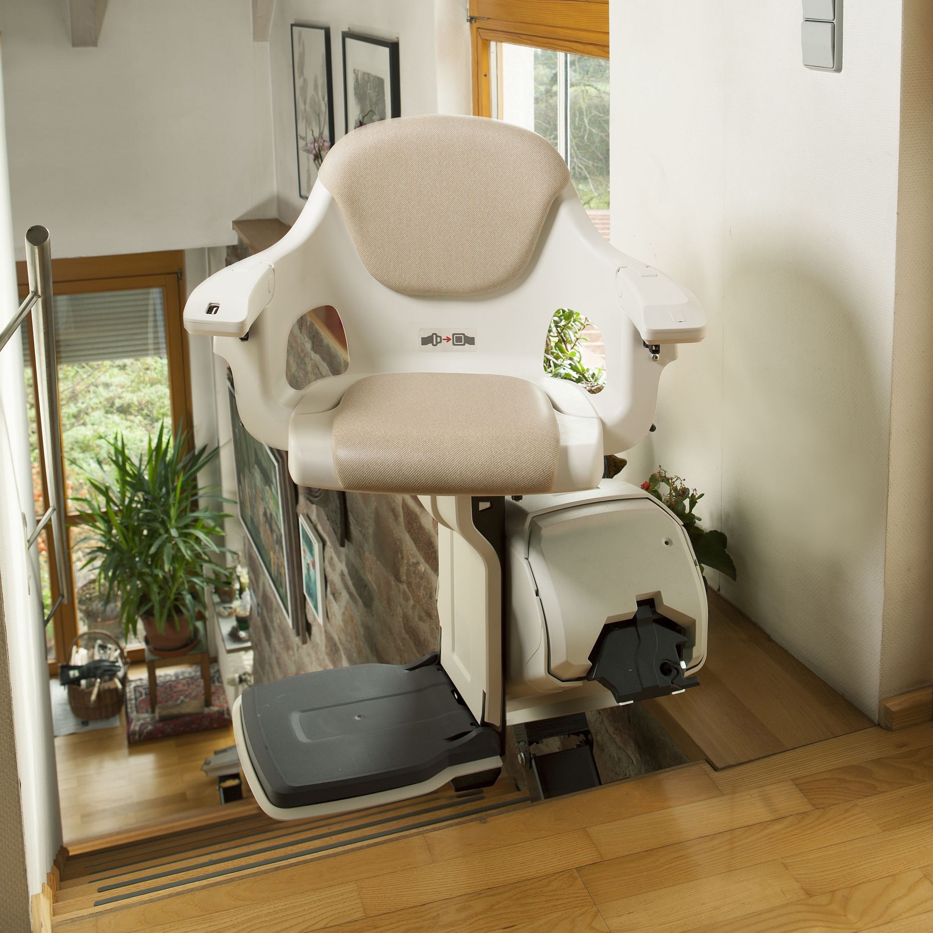 hgl standard treppenlift innen gerade 1