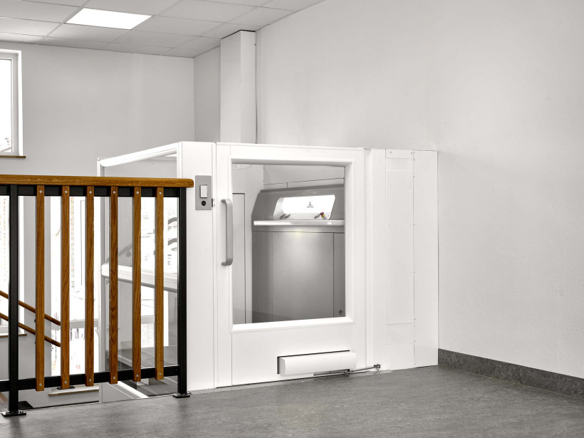 aritco publiclift access kleinaufzug weiss stahl und glas