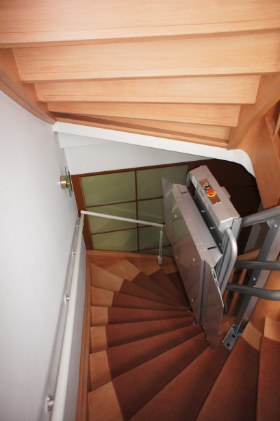 rollstuhllift innen stufenlos