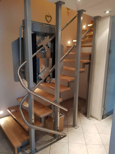 ascendor plk8 rollstuhllift treppe